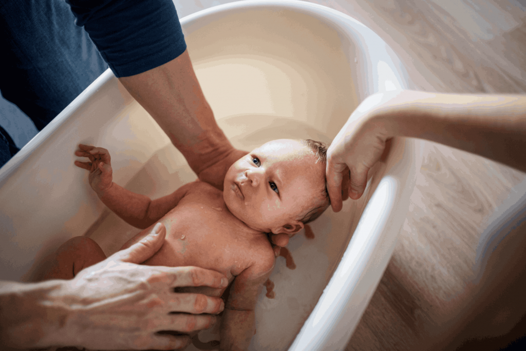 What is Kraamzorg, baby bath I Parentally